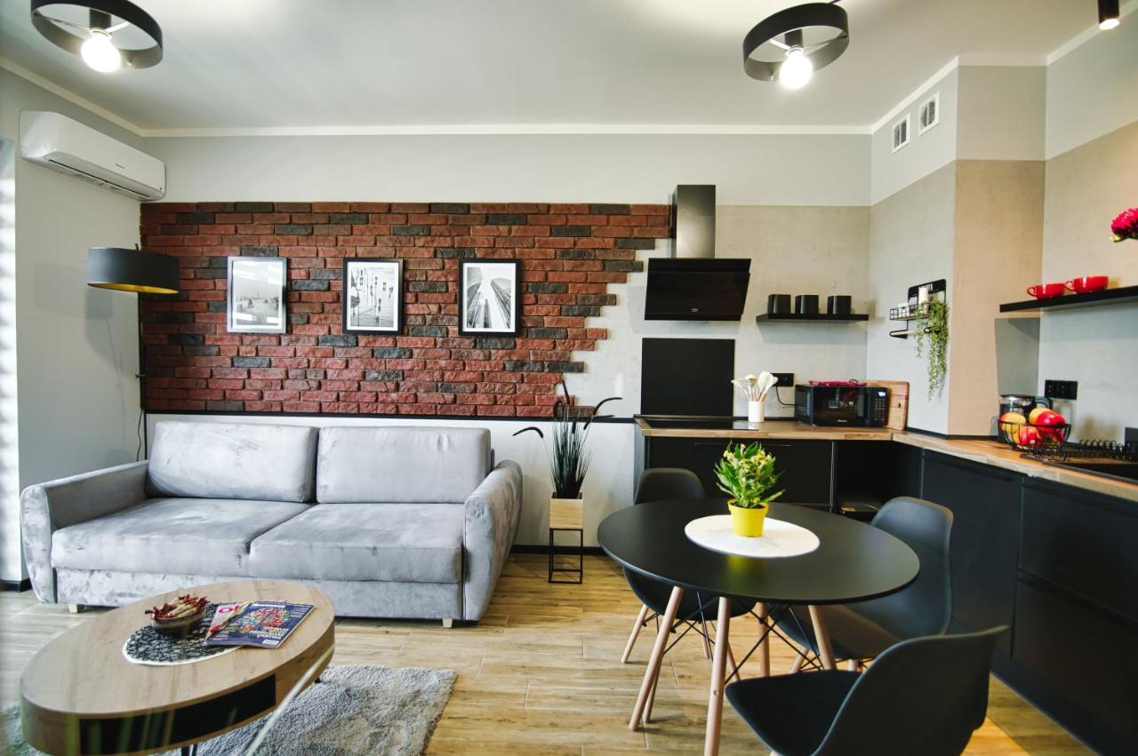 Apartment Blues By Housine